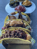 Tacoteline kolmelle tacolle kahdella dippikipolla, alumiinia